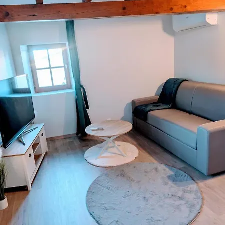 Ancienne Maison De Bourg Holiday home Plauzat